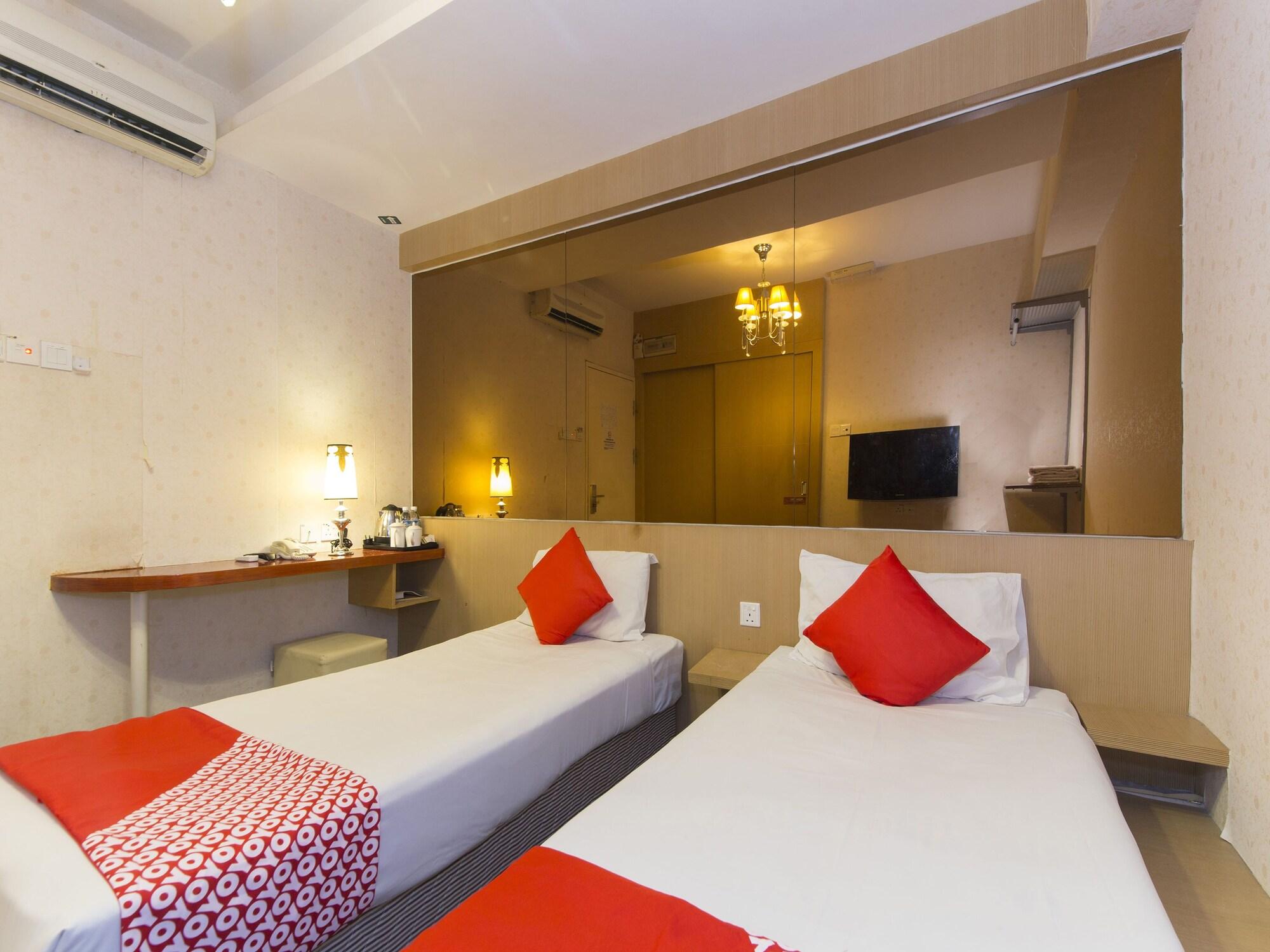 The Crown Borneo Hotel Кота-Кинабалу Экстерьер фото